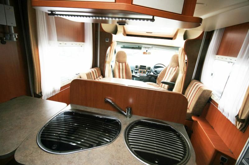 2012 Chausson Suite Maxi image 4
