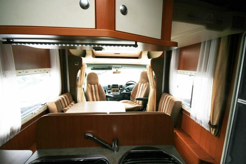 2012 Chausson Suite Maxi image 7