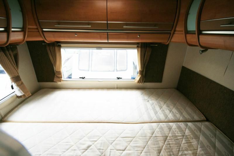 2007 Autotrail Chieftain image 6