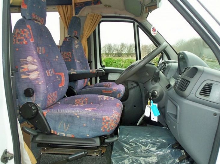 2003 Auto-Sleepers Nuevo (Peugeot) image 4