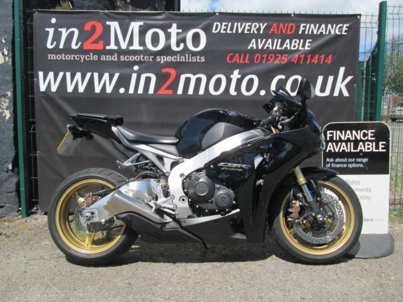 2012 HONDA CBR1000RA A ABS MODEL WITH ONLY 2316 MILES image 1