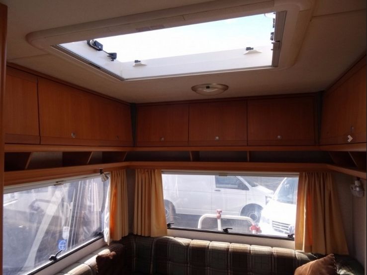 2002 Bessacarr E425 image 5