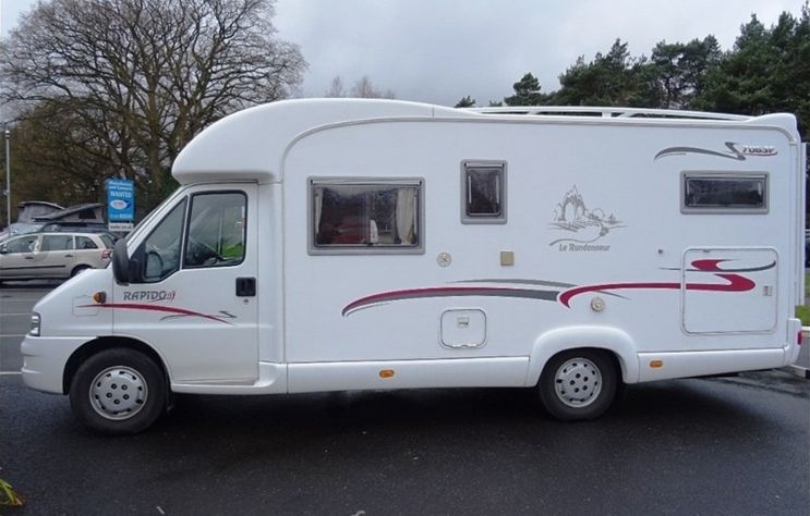 2006 Rapido Le Randonneur 7063F image 2