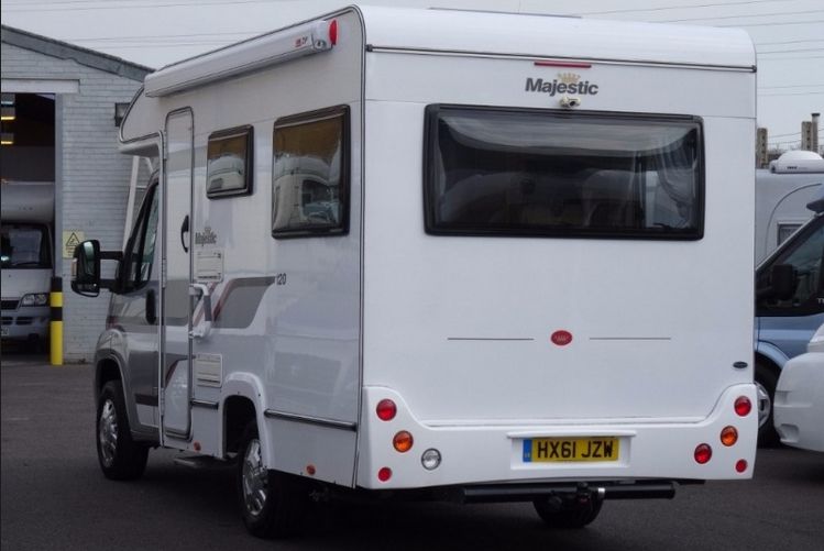 2011 Elddis Majestic 120 image 2