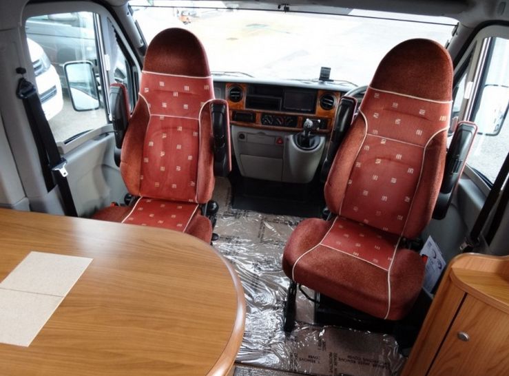 2006 Burstner Delfin Performance T700 image 3