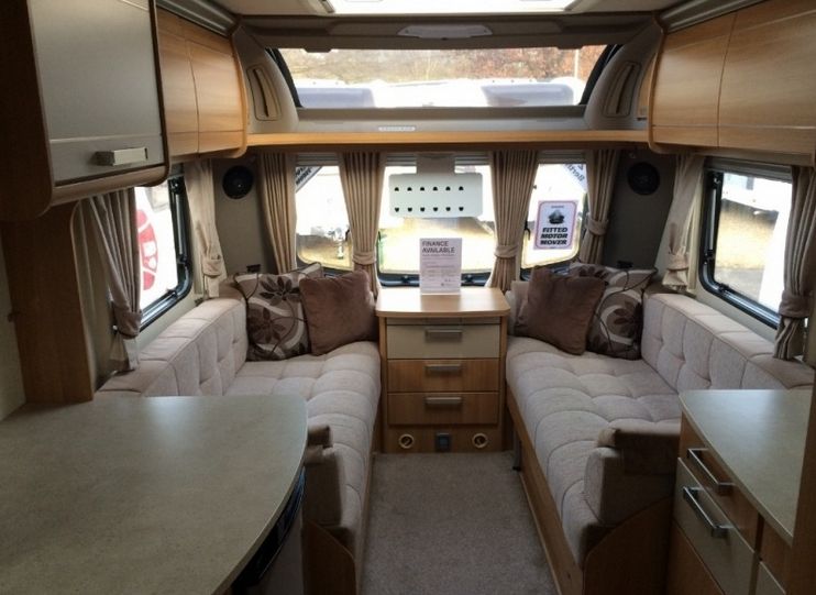 2013 Coachman VIP 460/2 image 2