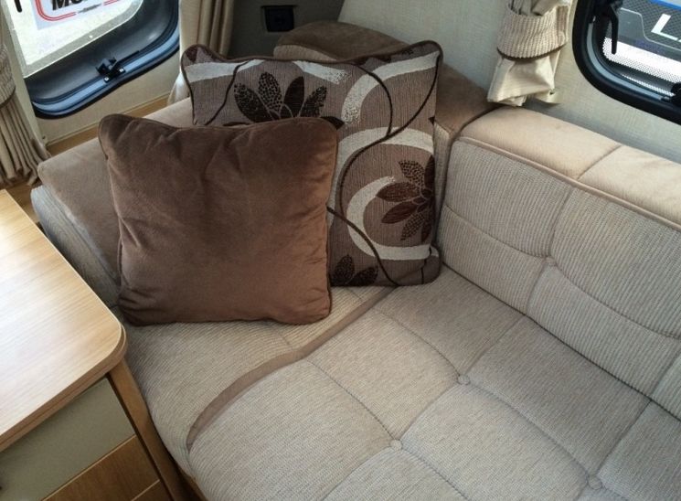 2013 Coachman VIP 460/2 image 3