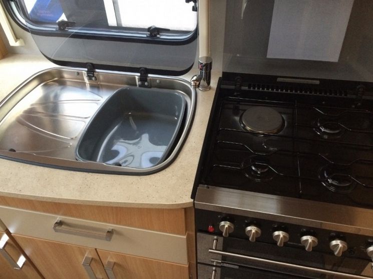 2013 Coachman VIP 460/2 image 5