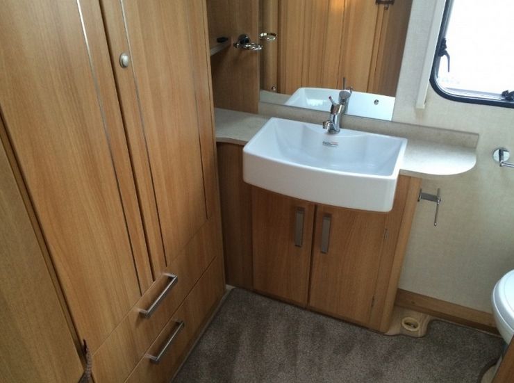 2013 Coachman VIP 460/2 image 8