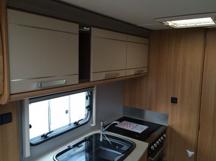2012 Coachman VIP 460/2 image 6