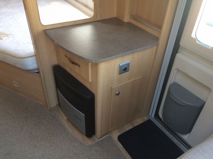 2011 Coachman Pastiche 560/4 image 4