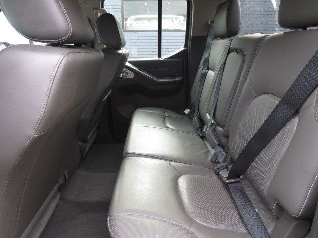 2013 Nissan Navara Outlaw 3.0DCi V6 image 8