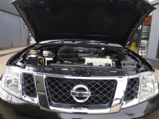 2013 Nissan Navara Outlaw 3.0DCi V6 image 9