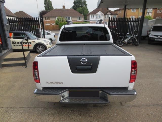 2013 Nissan Navara Tekna Connect 2.5DCi 4x4 image 3