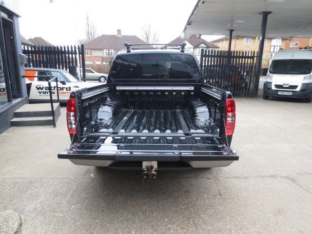 2013 Nissan Navara Tekna Platinum 2.5DCi image 4