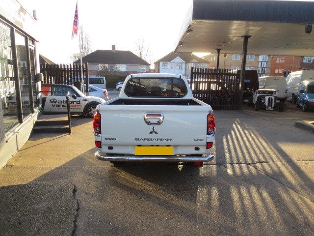 2012 Mitsubishi L200 Barbarian 2.5DI-D image 3