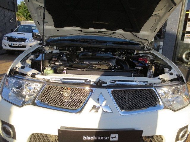 2012 Mitsubishi L200 Barbarian 2.5DI-D image 9