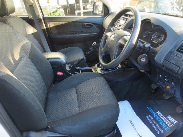2014 Toyota Hi-lux Active 2.5D-4D image 6