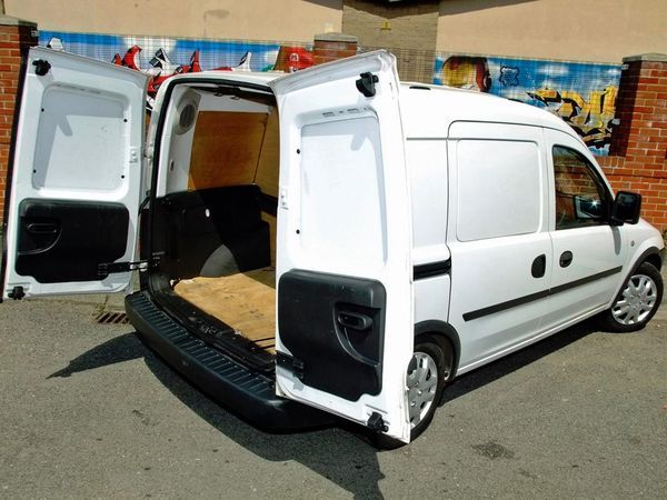 2010 Vauxhall Combo 2000 image 7