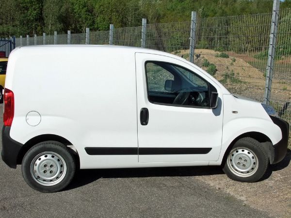 2011 Peugeot Bipper S HDi image 2