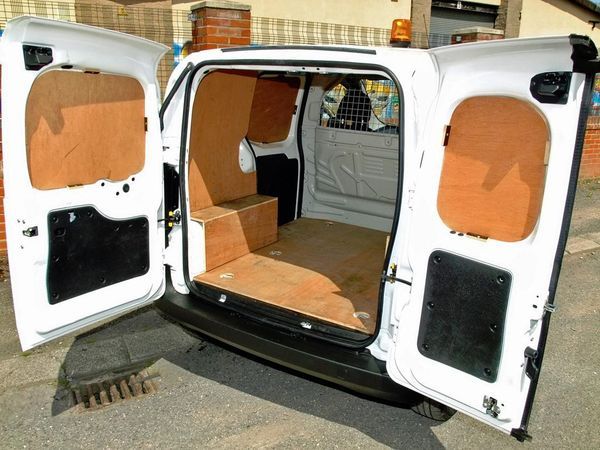 2012 Peugeot Bipper Professional HDi image 4