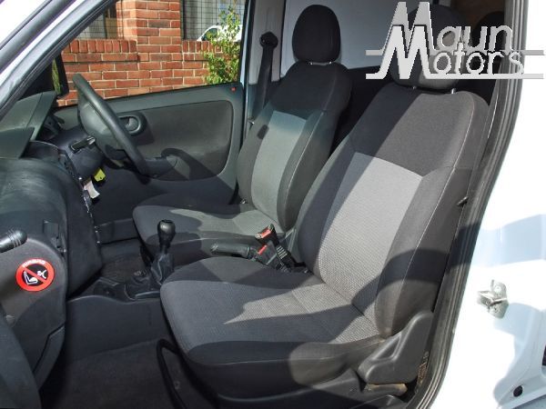 2011 Vauxhall Combo 2000 CDTi image 7