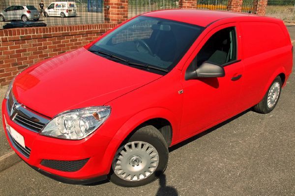 2011 Vauxhall Astravan Club CDTi image 1