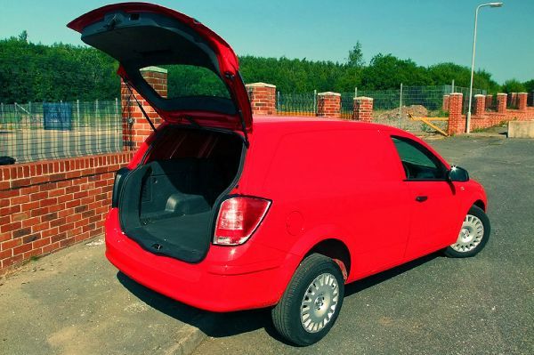 2011 Vauxhall Astravan Club CDTi image 6