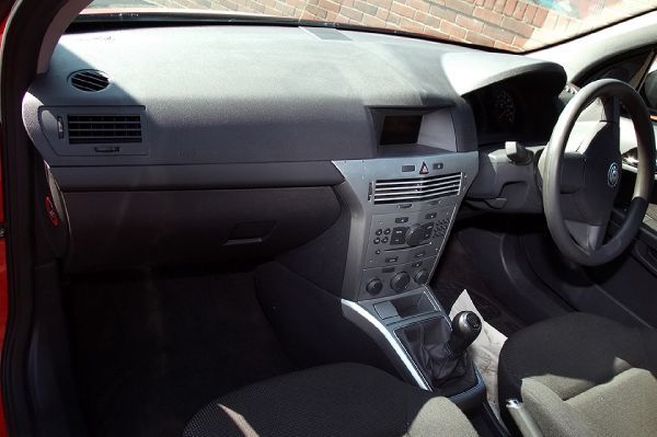 2011 Vauxhall Astravan Club CDTi image 8