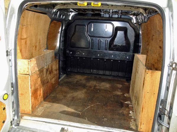 2010 Ford Transit Connect T220 TDCi image 5