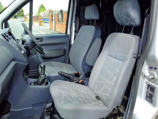 2010 Ford Transit Connect T220 TDCi image 7