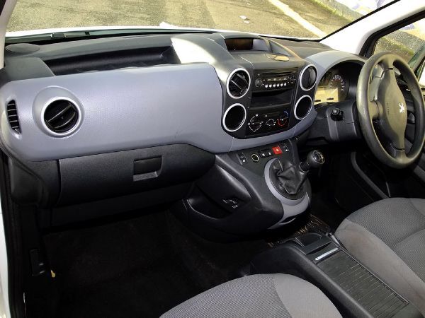 2012 Peugeot Partner 750 S HDi image 8