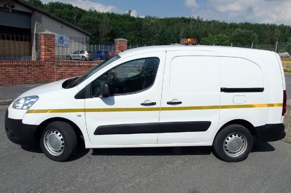 2012 Peugeot Partner 750 S HDi image 2
