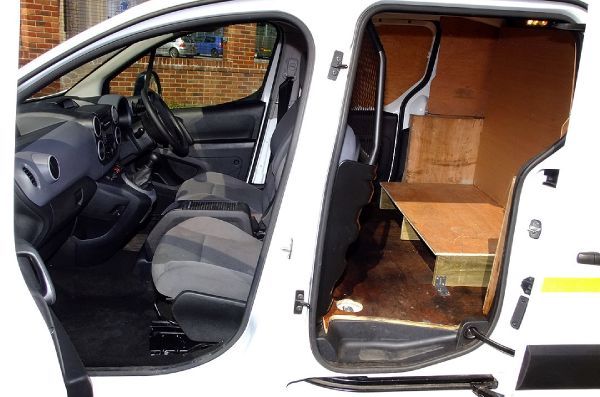 2012 Peugeot Partner 750 S HDi image 6