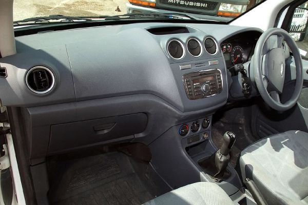 2012 Ford Transit Connect T200 L TDCi image 9