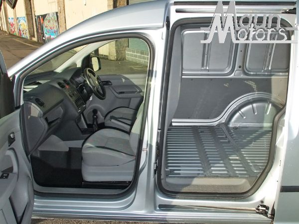 2010 Volkswagen Caddy C20 1.9 TDI image 7
