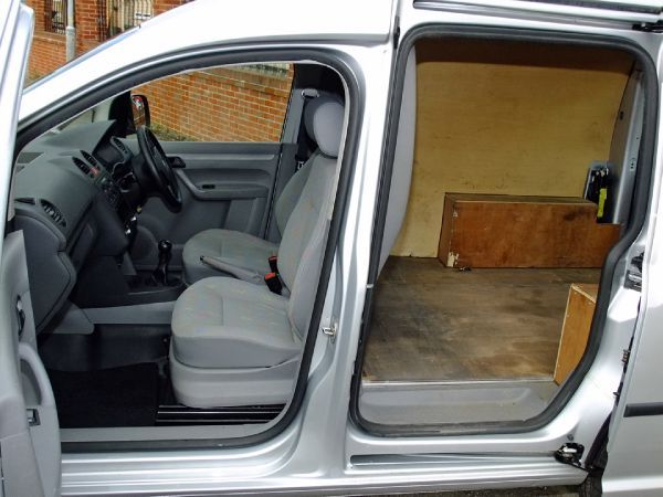 2010 Volkswagen Caddy C20 1.9 TDI image 5