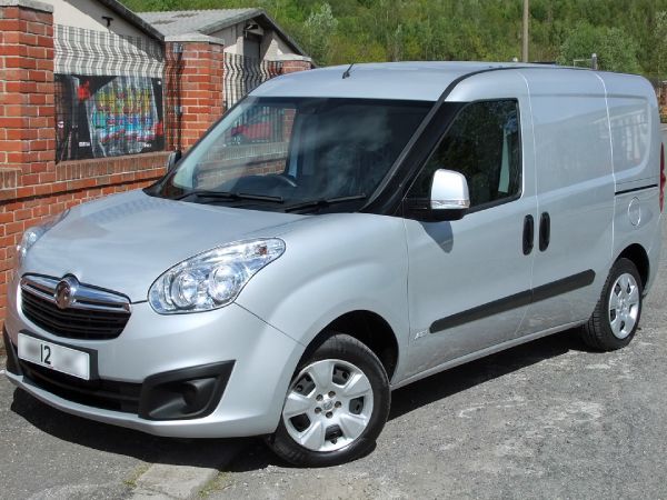 2012 Vauxhall Combo 2000 CDTI image 1
