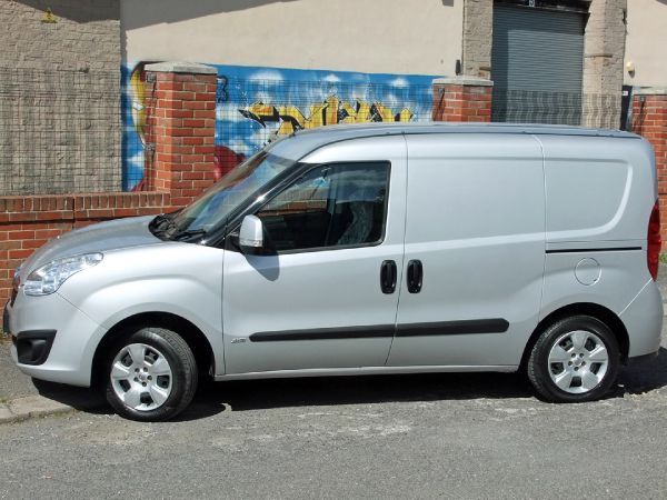 2012 Vauxhall Combo 2000 CDTI image 2