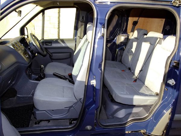 2010 Ford Transit Connect T220 image 5