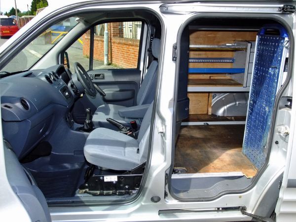 2010 Ford Transit Connect T220 TDCi image 4