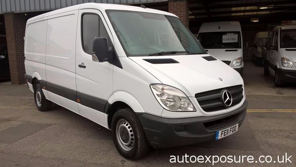 2011 Mercedes-Benz Sprinter 313cdi image 1