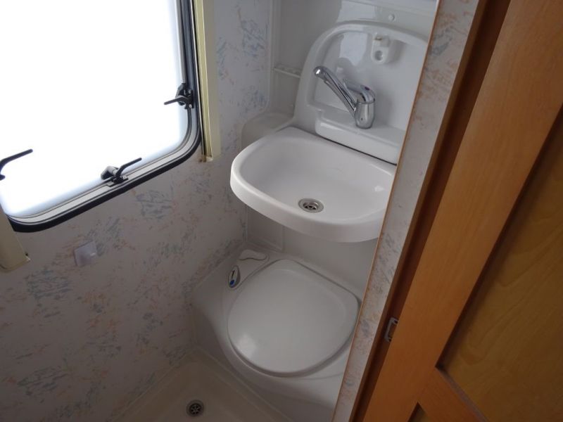 2007 Elddis 2.2 Autoquest 130 image 9