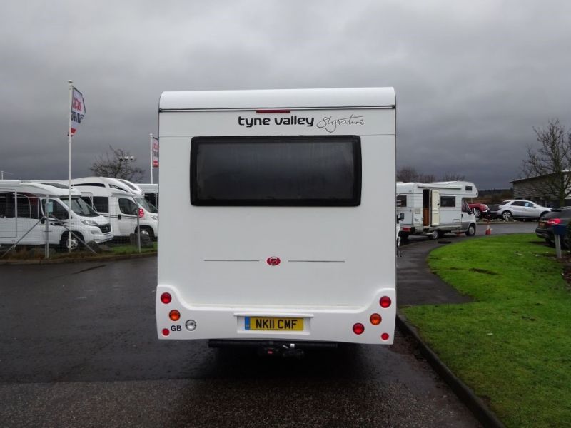 2011 Elddis 2.2 Autoquest 180 Signature image 4
