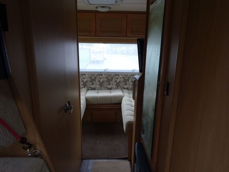 2011 Elddis 2.2 Autoquest 180 Signature image 8