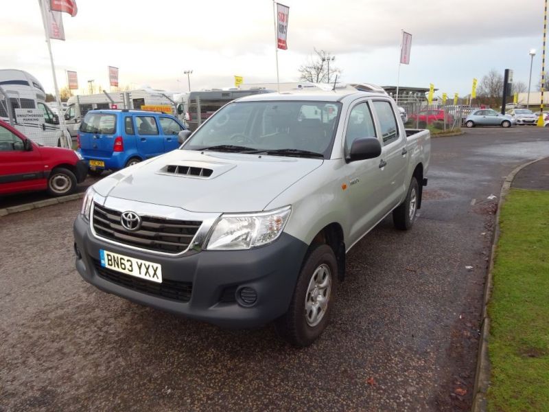 2013 Toyota 2.5 HI-LUX HL2 4X4 image 1