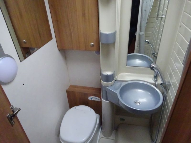 2008 Burstner 2.4 Family Nexo A645 image 7