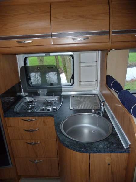 2008 Burstner Solano T-695G image 6