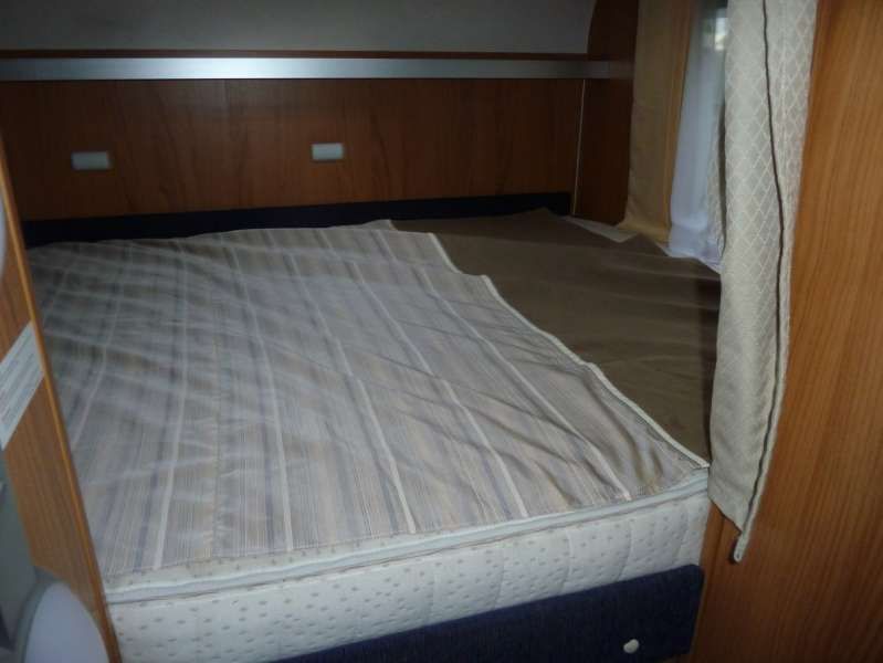 2008 Burstner Solano T-695G image 8