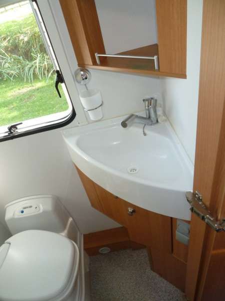 2007 Knaus Sun Ti 650 image 8